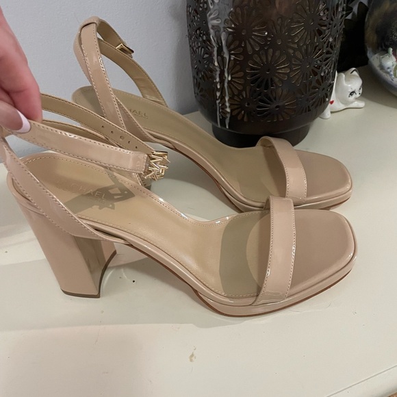 Michael Kors Beige High Heel Sandals NWOT - Picture 2 of 9